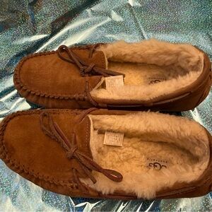 UGG Dakota Moccasin Slipper Shoe